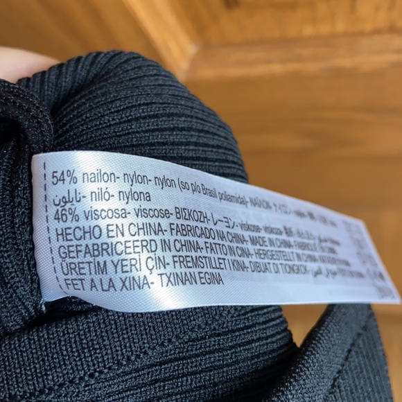 Zara Strappy Keyhole Crop Top - Picture 6 of 6